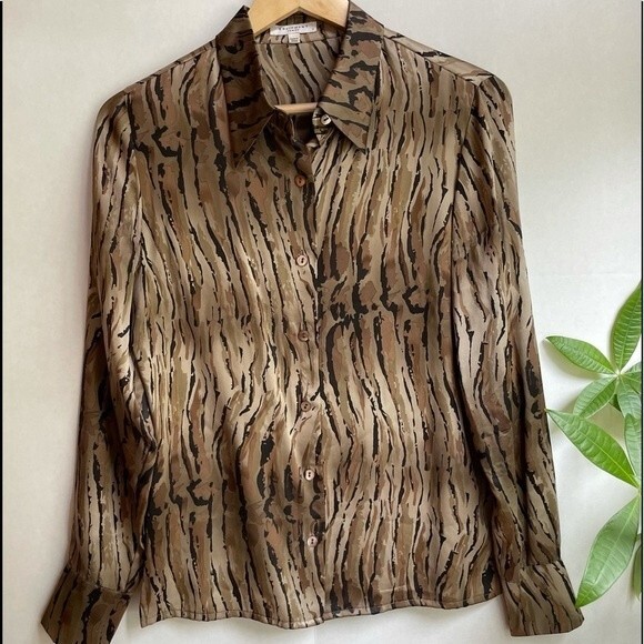 Equipment Silk Shirt Style Women's Size S Animal Print - Picture 1 of 8